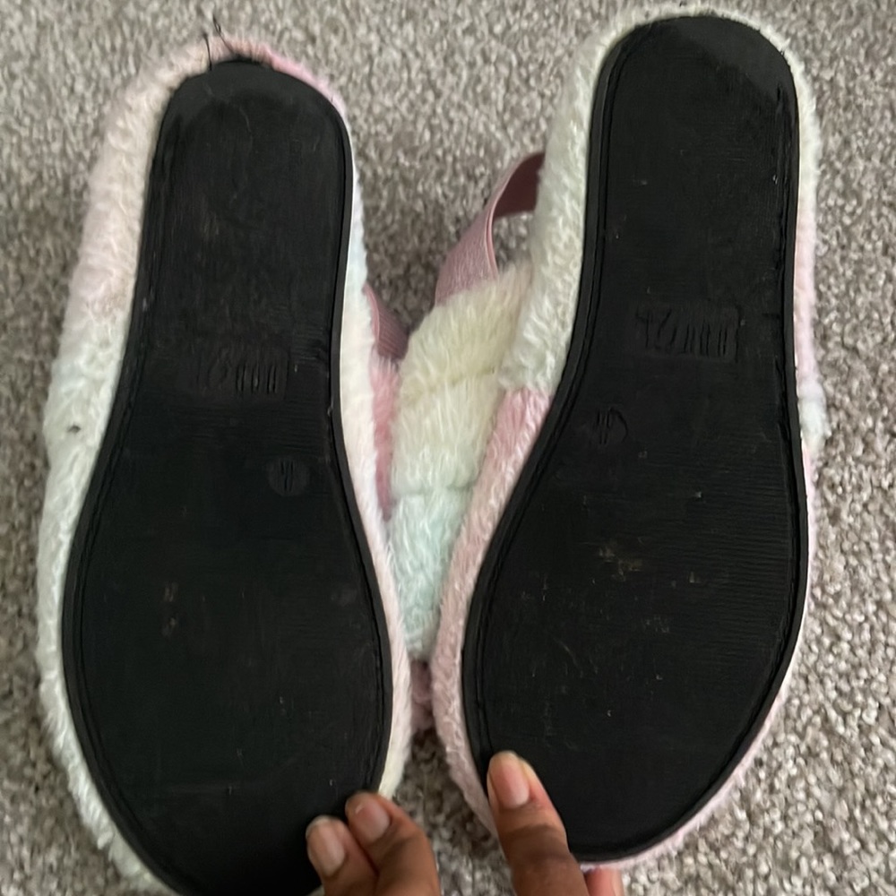 Fur Slides - Picture 4 of 4